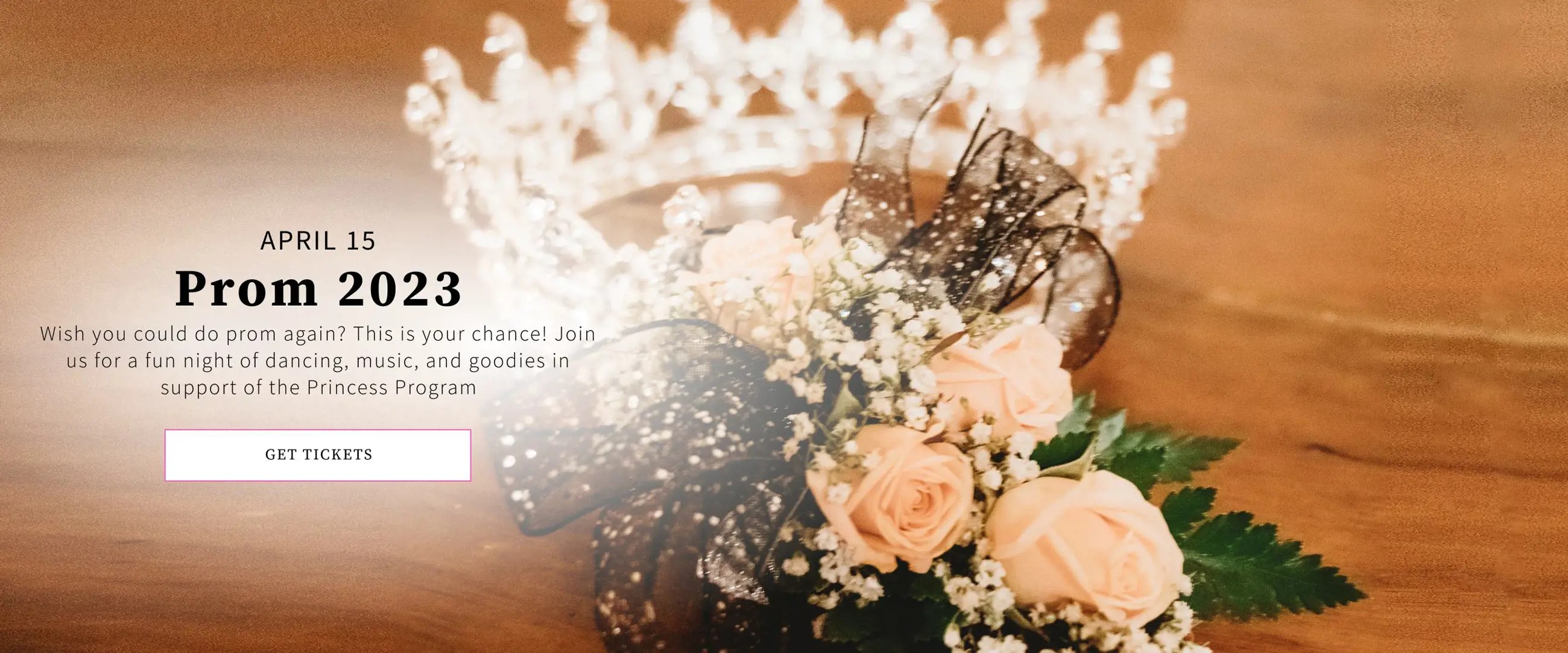 "Prom 2023" banner for desktop